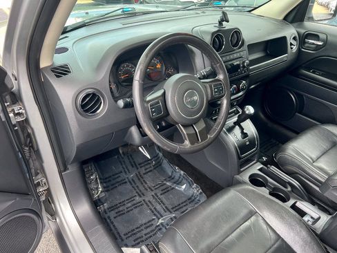 Used 2016 Jeep Patriot High Altitude AWD/4WD image 19