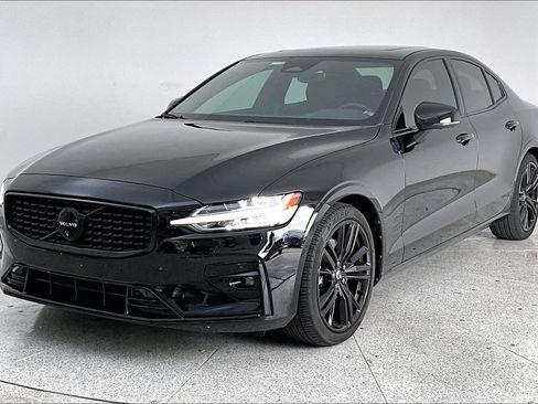 Used 2024 Volvo S60 B5 Plus w/ Climate Package AWD/4WD image 12