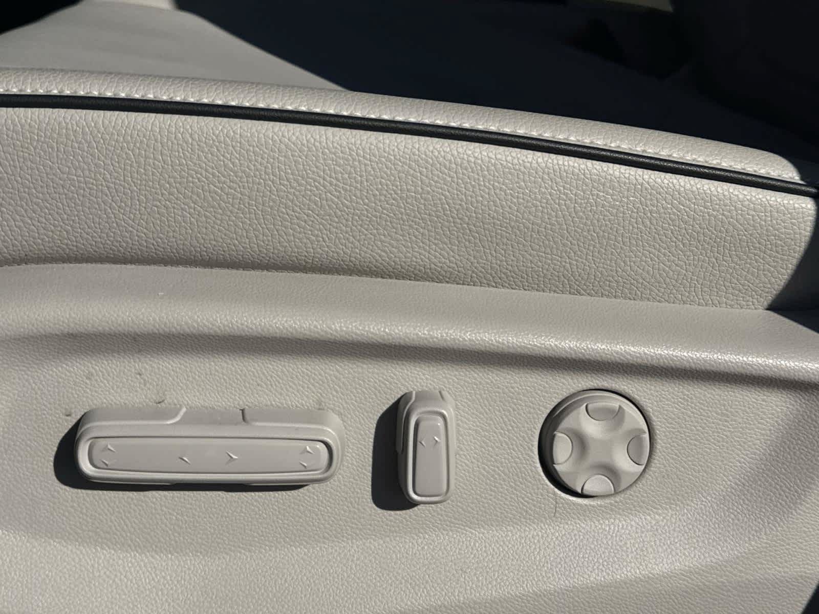 Used 2026 Honda Odyssey Touring image 10