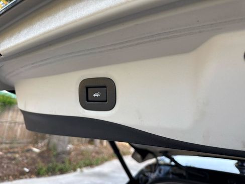 Used 2020 Nissan Rogue SV AWD/4WD image 33
