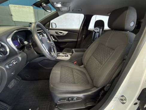 Used 2021 Chevrolet Blazer LT image 3