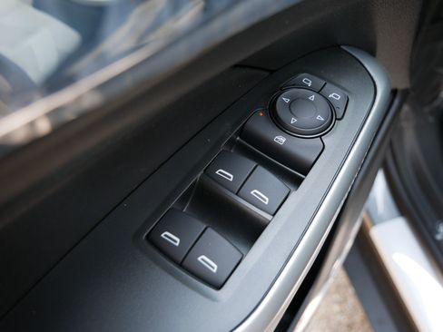 New 2026 Chevrolet Trax LS w/ LS Convenience Package FWD image 16