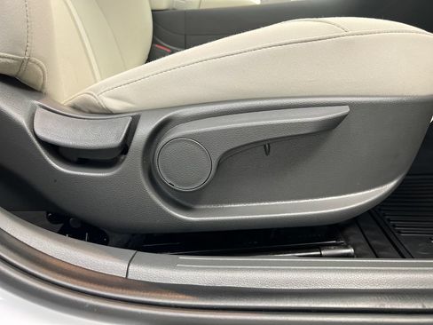 Used 2025 Hyundai Sonata SEL FWD image 26