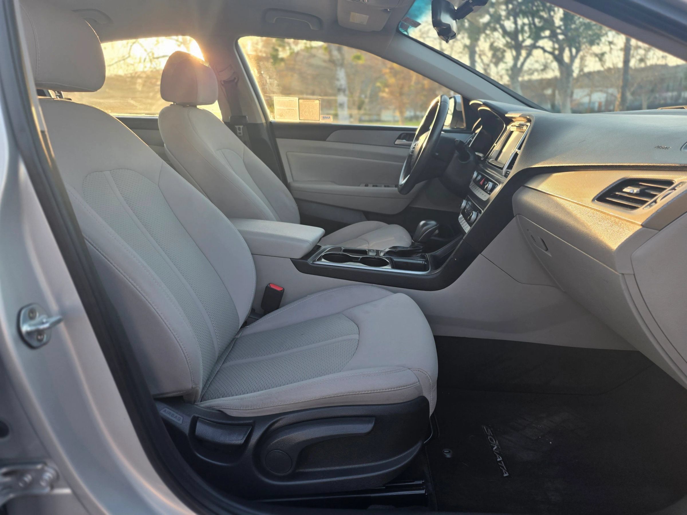 Used 2018 Hyundai Sonata SEL FWD image 14