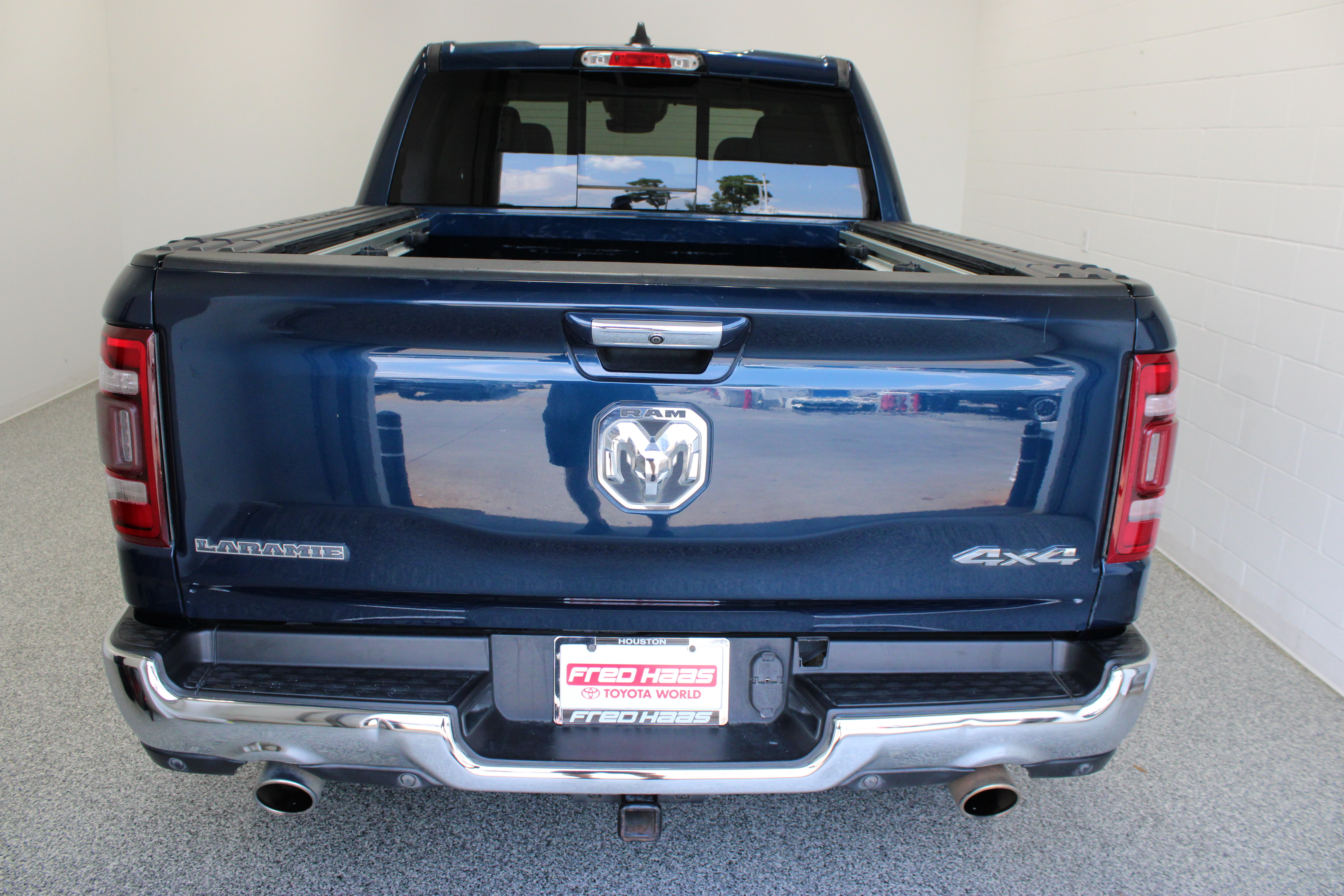 Used 2022 RAM 1500 Laramie AWD/4WD image 8