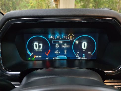 Used 2023 Ford F150 Lariat w/ Trailer Tow Package image 40