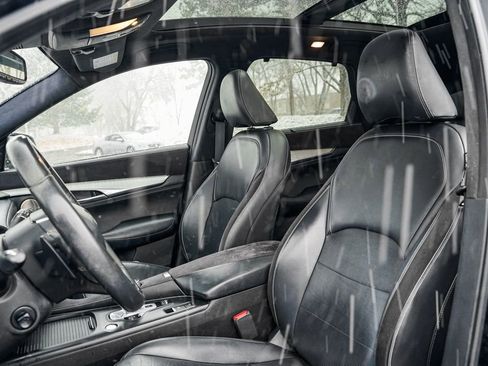 Used 2019 INFINITI QX50 Essential w/ Sensory Package image 12