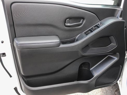 Used 2022 Nissan Frontier S image 19