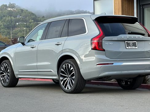 New 2026 Volvo XC90 B5 Plus w/ Protection Package image 6