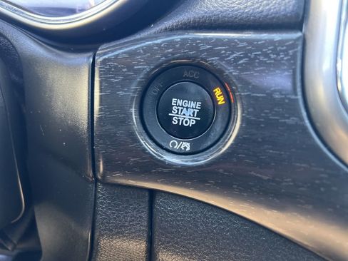 Used 2018 Jeep Grand Cherokee Altitude AWD/4WD image 58