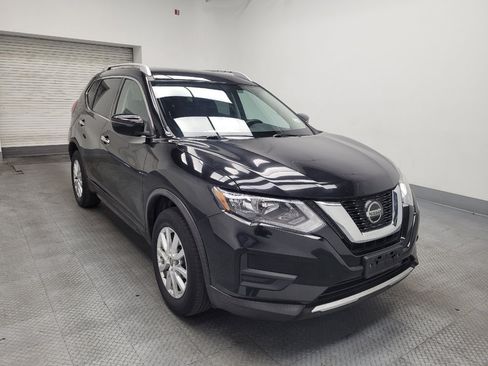 Used 2018 Nissan Rogue SV AWD/4WD image 13