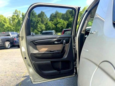 Used 2014 GMC Acadia SLT image 11