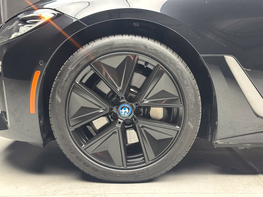 Used 2023 BMW i4 eDrive35 w/ Premium Package RWD image 41