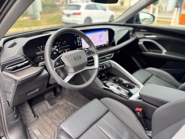 Certified 2025 Audi Q5 Premium Plus AWD/4WD image 24