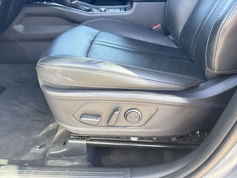 Used 2024 Kia Sorento S image 18