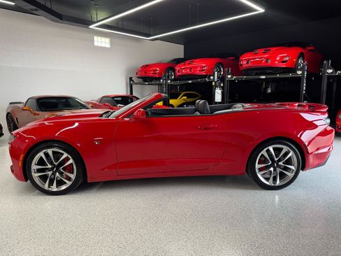 Used 2022 Chevrolet Camaro SS RWD image 4