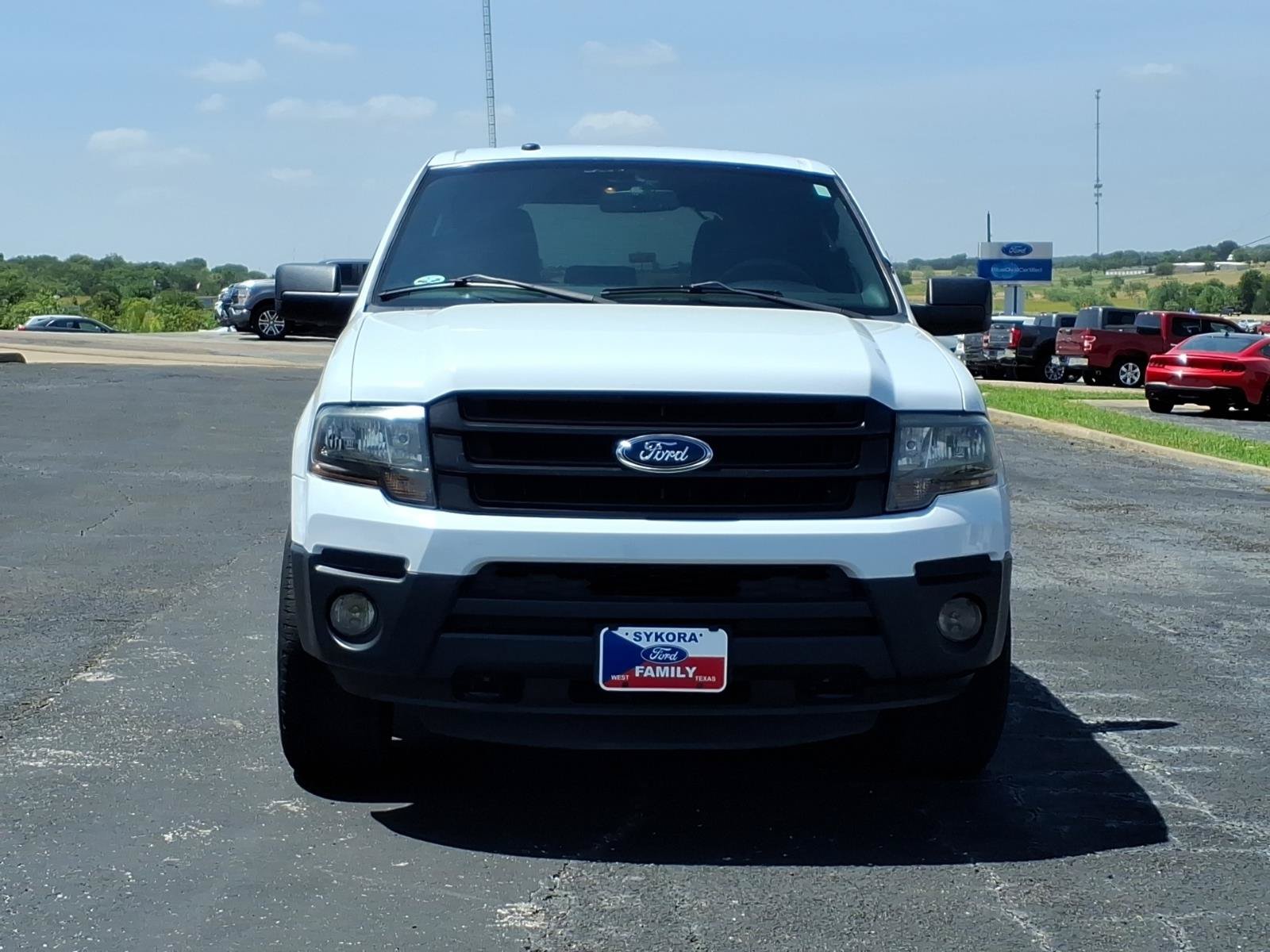 Used 2017 Ford Expedition XL RWD image 2