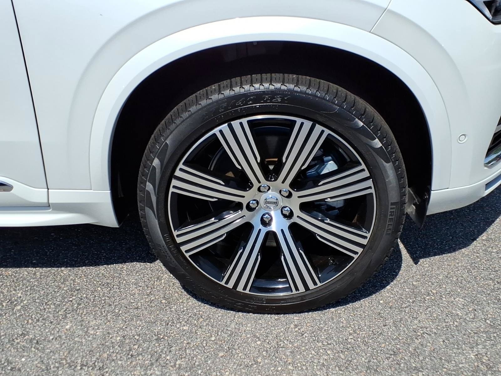 Certified 2025 Volvo XC90 T8 Plus w/ Protection Package AWD/4WD image 10