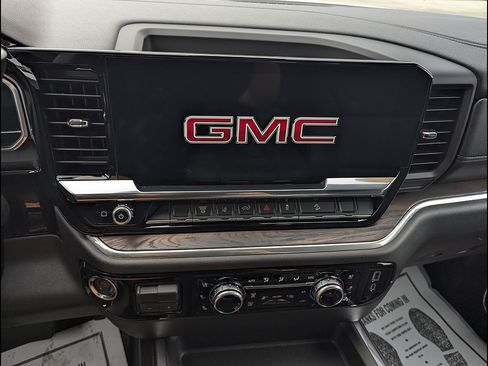 Used 2025 GMC Sierra 2500 SLT AWD/4WD image 26