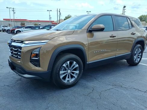 New 2027 Chevrolet Equinox LT w/ Convenience Package II FWD image 8