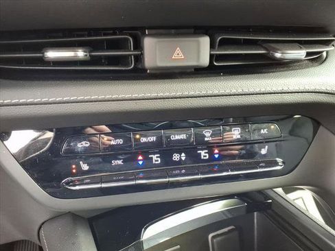 Certified 2023 Buick Envision Essence image 20