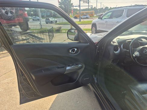 Used 2013 Nissan Juke SL AWD/4WD image 22