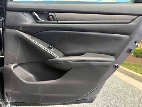 Used 2022 Honda Accord EX-L image 47