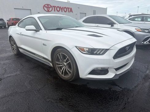 Used 2016 Ford Mustang GT RWD image 2