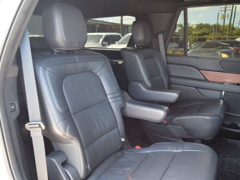 Used 2023 Lincoln Navigator Reserve RWD image 22