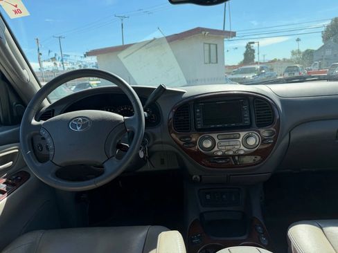 Used 2006 Toyota Sequoia Limited image 21