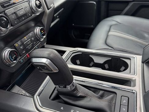 Used 2019 Ford F150 Platinum w/ Equipment Group 701A Luxury image 24