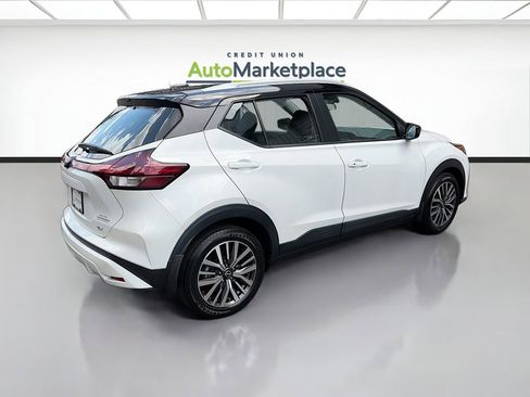 Used 2023 Nissan Kicks SV FWD image 7