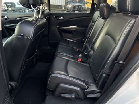 Used 2011 Dodge Journey R/T image 8