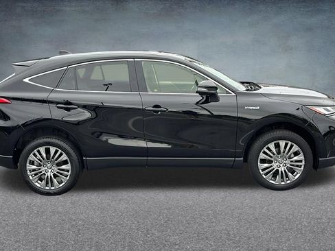 Used 2021 Toyota Venza XLE w/ Softex Package AWD/4WD image 31
