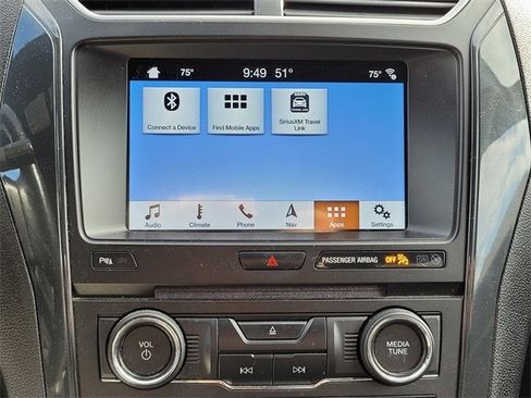 Used 2018 Ford Explorer XLT w/ Equipment Group 202A image 18