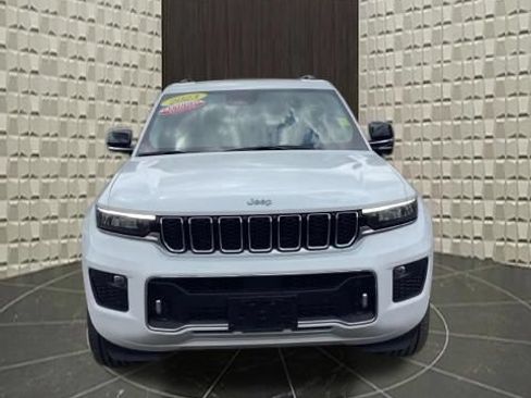 Certified 2023 Jeep Grand Cherokee Overland w/ Luxury Tech Group IV AWD/4WD image 12