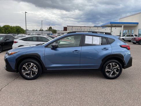 Used 2024 Subaru Crosstrek 2.0i Premium image 2