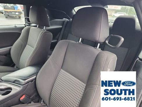 Used 2023 Dodge Challenger SXT image 11