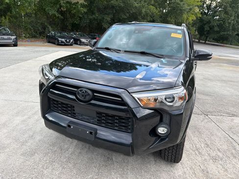 Used 2021 Toyota 4Runner SR5 Premium w/ Moonroof Package RWD image 4