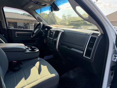 Used 2018 RAM 2500 SLT AWD/4WD image 13