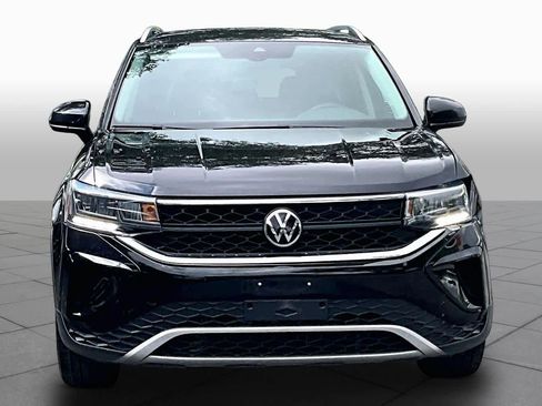 Used 2022 Volkswagen Taos SE w/ IQ.Drive SE Package image 4