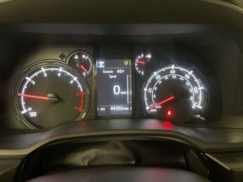 Used 2024 Toyota 4Runner SR5 Premium image 6