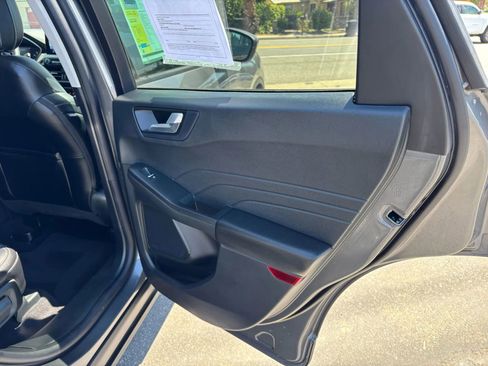 Used 2022 Ford Escape SEL image 27