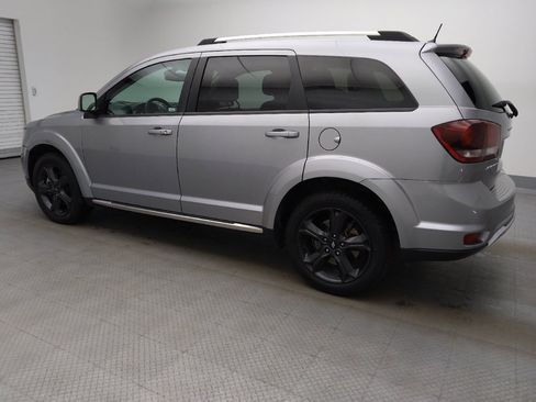 Used 2020 Dodge Journey Crossroad FWD image 3