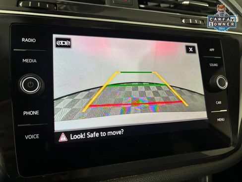 Used 2023 Volkswagen Tiguan SE w/ Panoramic Sunroof Package AWD/4WD image 21