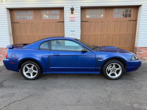 Used 2004 Ford Mustang GT image 3