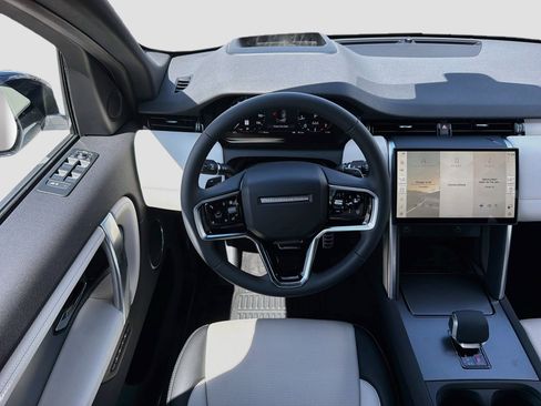 New 2026 Land Rover Discovery Sport Landmark AWD/4WD image 17