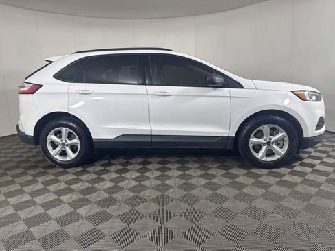 Certified 2021 Ford Edge SE image 2