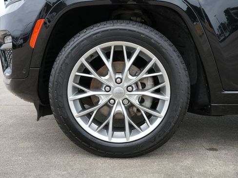 Used 2022 Jeep Grand Cherokee Summit w/ Adv Protech Group IV AWD/4WD image 27