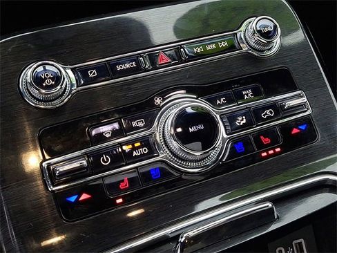 Certified 2023 Lincoln Nautilus Reserve image 18